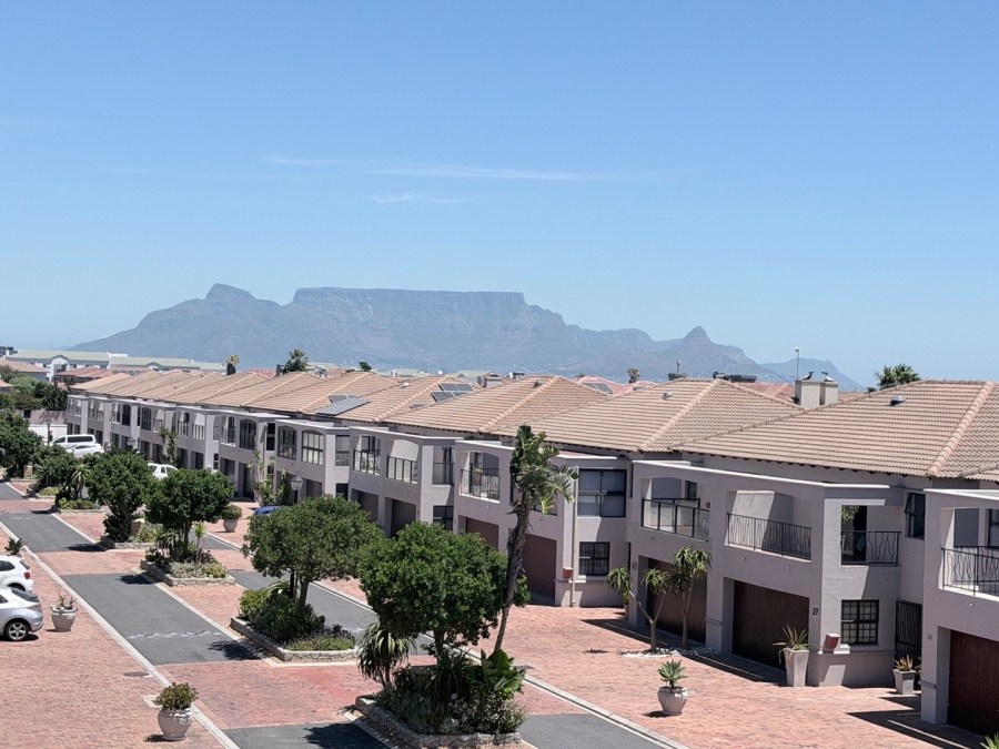 3 Bedroom Property for Sale in Bloubergstrand Western Cape
